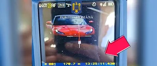 VIDEO | Șofer surprins cu peste 240 km/h pe o autostradă din România. Bărbatul se lăuda cu viteza în fața celor trei copii pe care îi avea în mașină