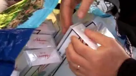 Doi gălățeni au vrut să-și cumpere țigări mai ieftine, dar au avut parte de o surpriză neplăcută. Ce au găsit în pachete