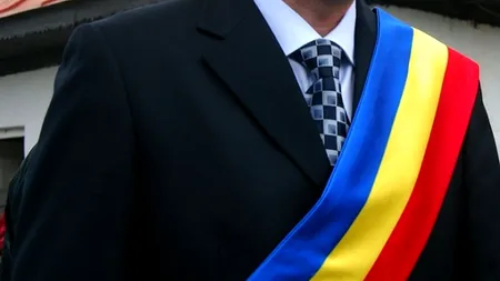 FOST PRIMAR,  angajat consilier la primărie, deși are o condamnare