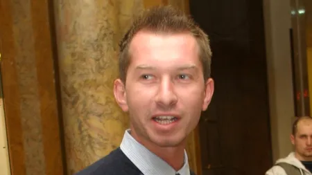 Mihai Sturzu - somat de Centrul pentru Combaterea Discriminării să scoată o fotografie de pe Facebook