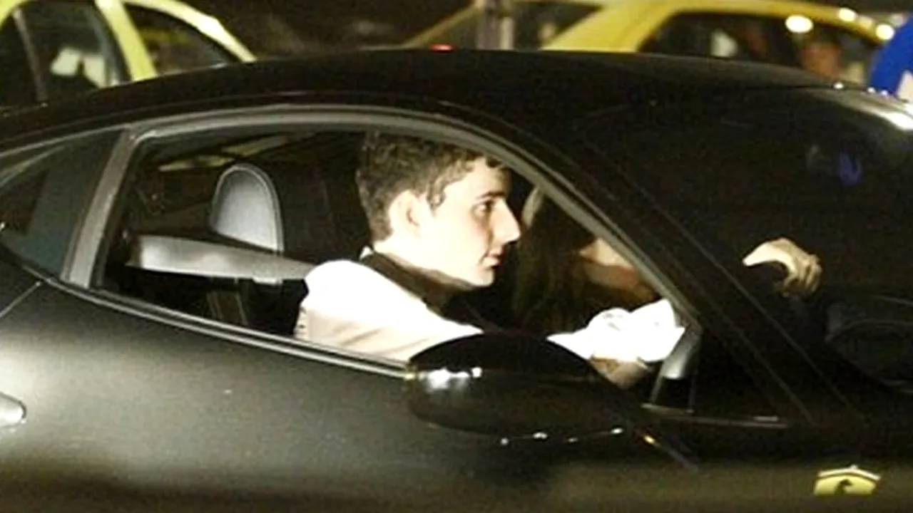 Beizadeaua Victor Micula își trăiește viața la maximum: „Decât premiant în închisoare, mai bine la mare. ȘTI cum e cu curenții marini