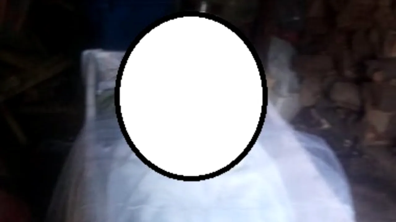 Mort ținut de preot în magazia de lemne pentru că „era sărac