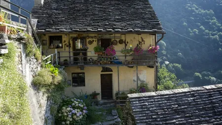 Satul de poveste, ascuns în inima Europei, de care puțini au auzit. Priveliști spectaculoase și aer extrem de curat