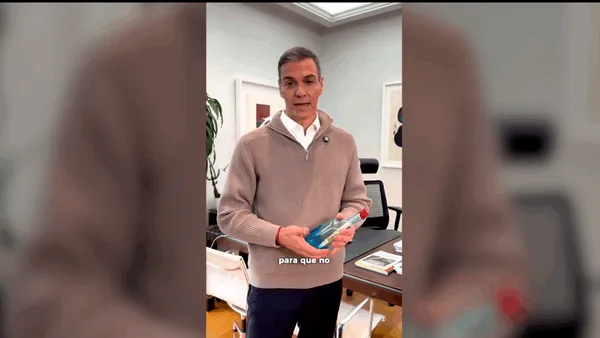 Motivul pentru care premierul Spaniei păstrează o sticlă goală în biroul său: „Este un cadou simbolic”