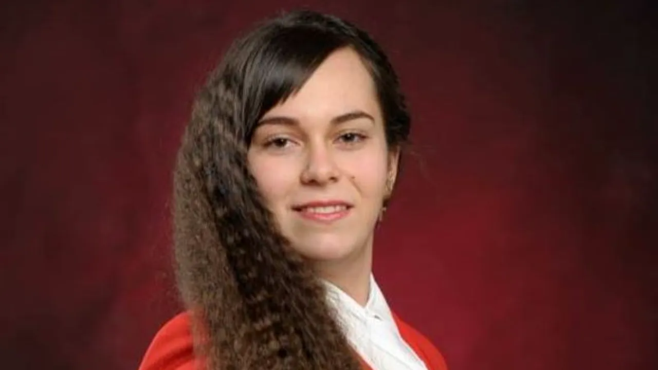 REZULTATE BACALAUREAT 2014. Singura absolventă de liceu tehnologic din țară  cu 10 la Bac: „În România ar trebui schimbat TOTUL