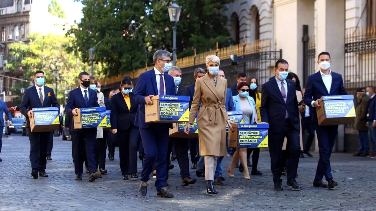 Orban, la depunerea semnăturilor de susținere la parlamentare: PSD nu a murit, nu este încă înfrânt./ Alegerile din 6 decembrie sunt decisive pentru România