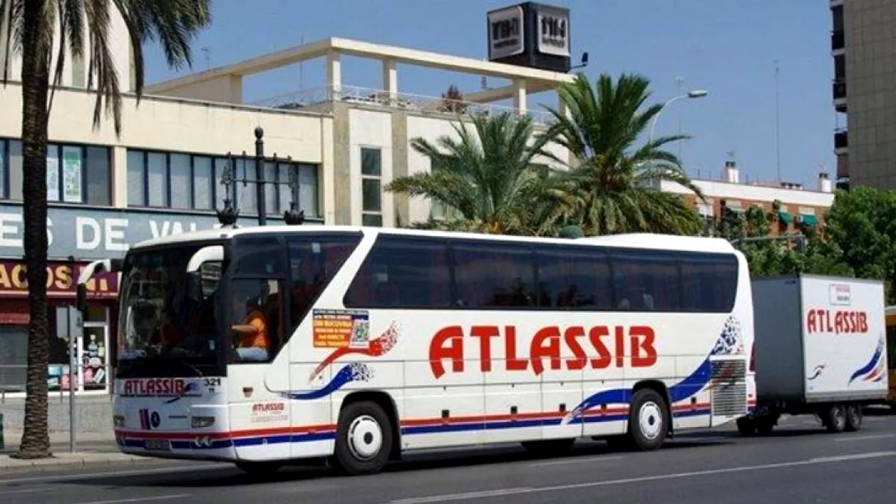 Sfârșitul unei ere. Ce se întâmplă cu Atlassib, care a dus milioane de români în străinătate