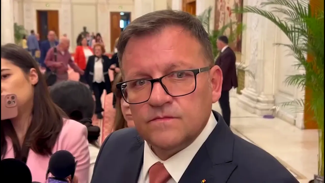 Marius Budăi îl sfătuiește pe Ilie Bolojan să nu mai „dramatizeze” problemele financiare: „România nu este în pericol de incapacitate de plată”