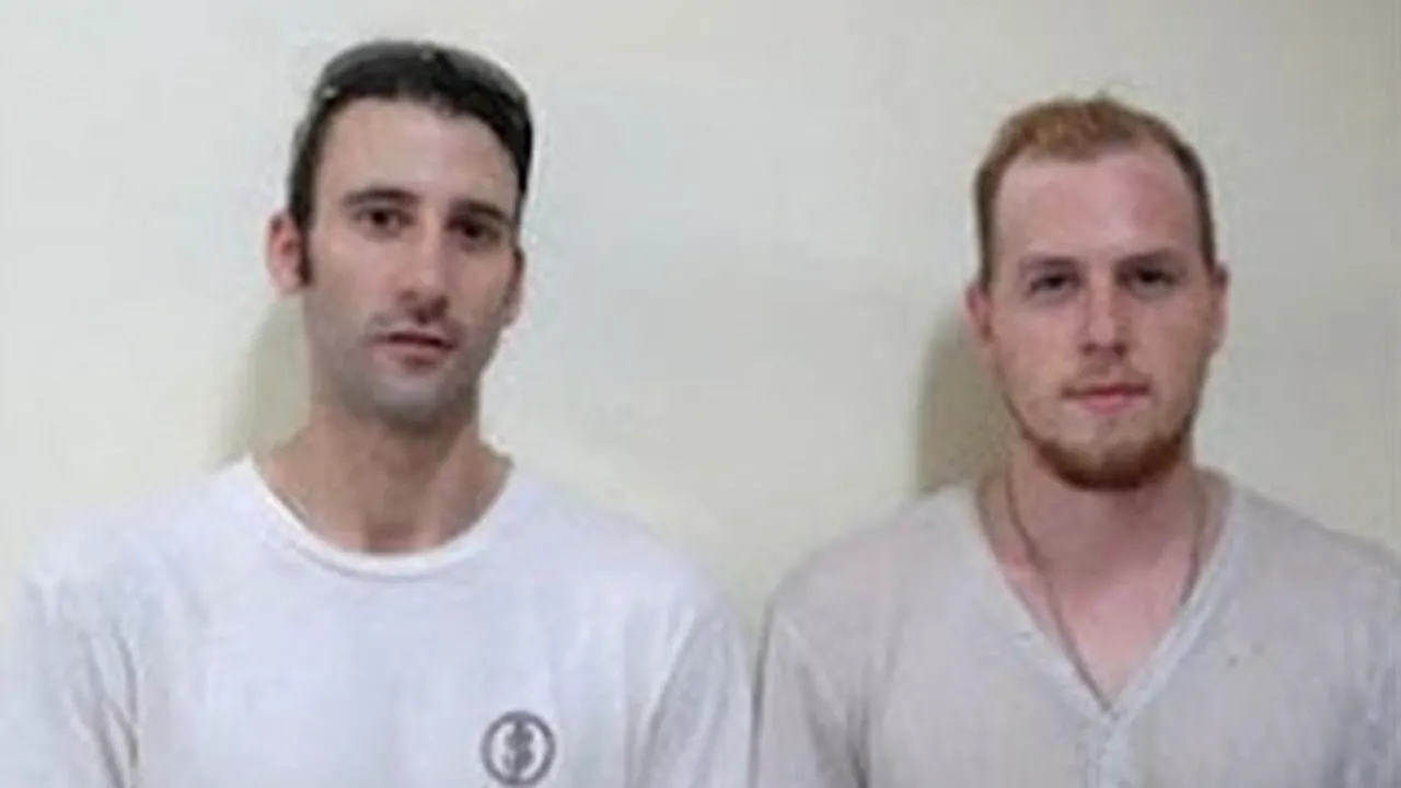 EXPERIMENT INEDIT. Cum arată tinerii din imagine la șase luni după ce nu s-au spălat