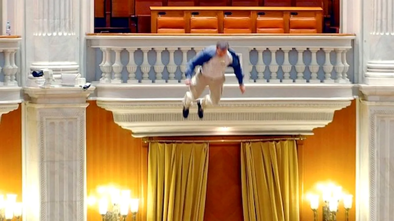 Adrian Sobaru a ieșit din greva foamei. 