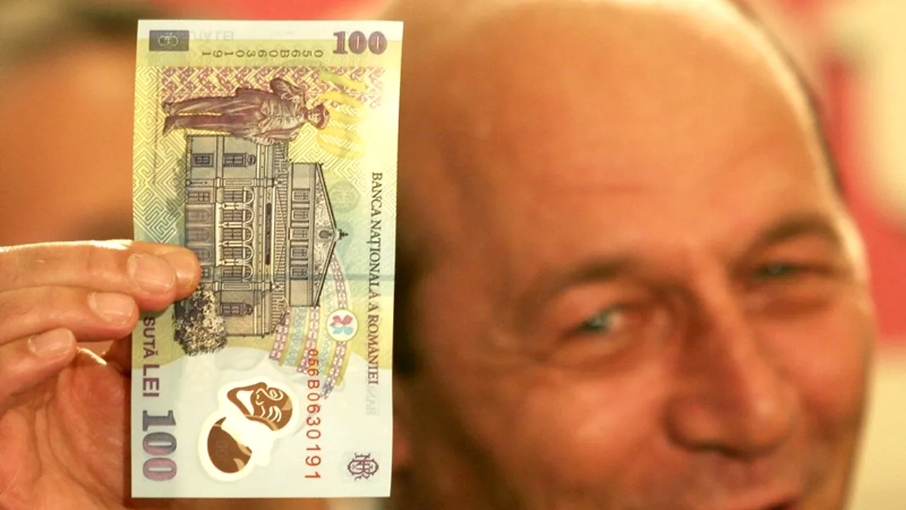 Varianta lui Băsescu pentru „a termina cu gențile cu bani care vin la sediul de campanie
