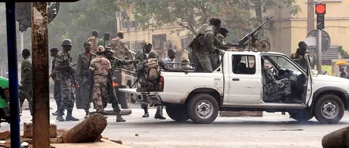 Corpurile jurnaliștilor RFI asasinați în Mali au sosit în Franța