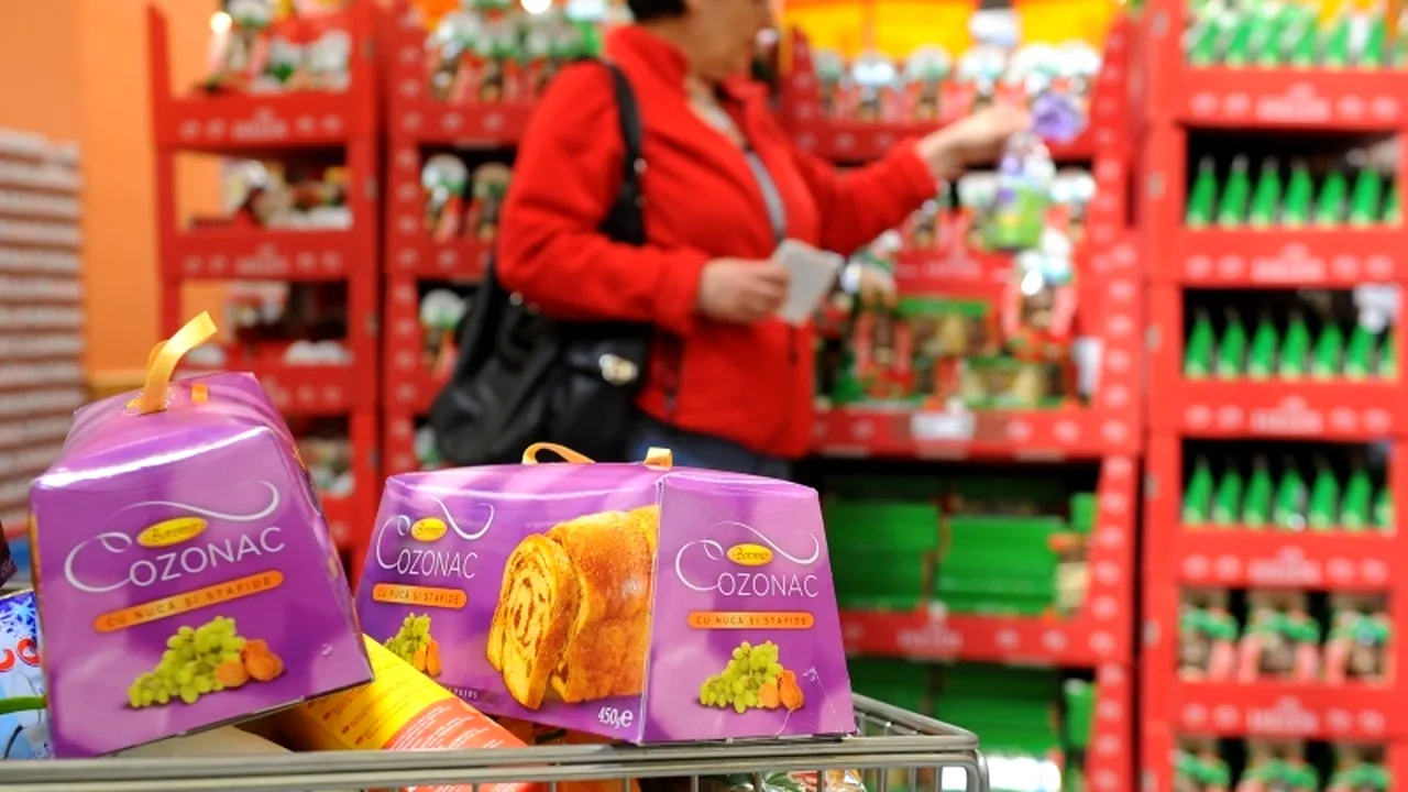 Care va fi programul de sărbători al RATB, al Metrorex și al Poștei Române. Când vor fi închise magazinele, hipermarketurile și băncile