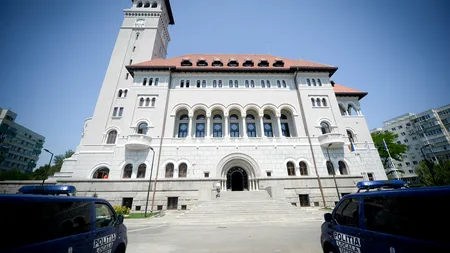 Un director și un consilier din Primăria Sectorului 1, reținuți pentru luare de mită