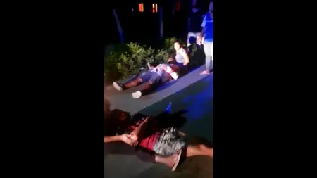 Bătaie cu bâte, cuțite și topoare între două clanuri de romi de lângă Craiova. 15 răniți au ajuns la spital: „Domne, veniți! Ne omorâră” (VIDEO)