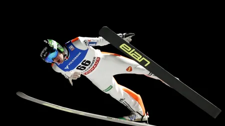 Performanță istorică la Cupa Mondială. Sportivul Domen Prevc a stabilit un nou RECORD la săriturile cu schiurile