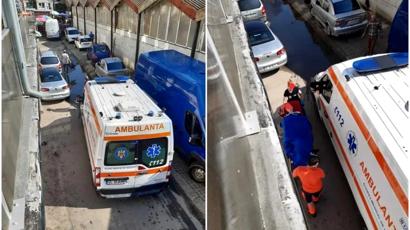 O ambulanţă a rămasă blocată pe o stradă din Drăgăşani din cauza maşinilor parcate neregulamentar. Consilier local: „Corupţia ucide, dar şi nesimţirea poate face la fel”