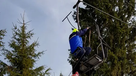 VIDEO | 50 de turiști au rămas blocați în telescaunul din stațiunea Vatra Dornei. Este al doilea incident de acest fel, în ultimele două săptămâni