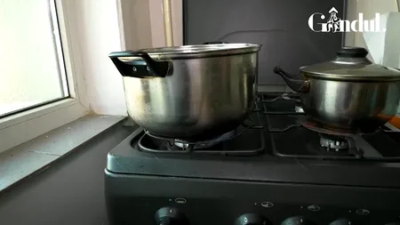 Sute de blocuri din Capitală au rămas fără apă caldă, în plină caniculă. Când s-ar putea încheia reparațiile în zonele afectate