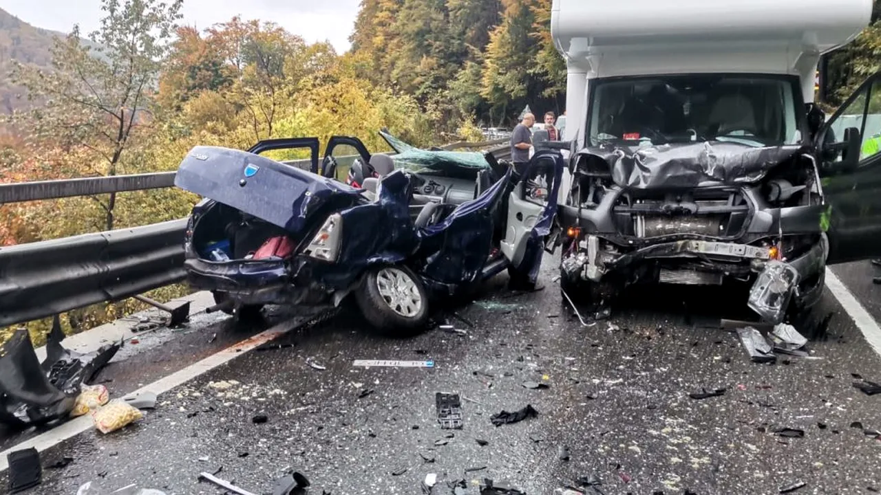 Accident pe DN1 în județul Prahova. Cinci persoane implicate, printre care și un bebeluș