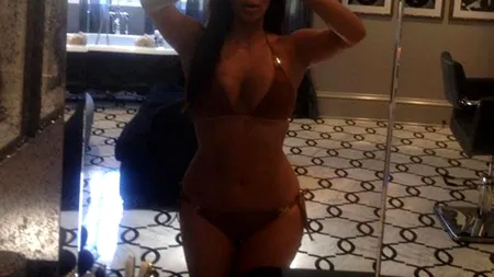 Kim Kardashian, noi ipostaze provocatoare. Cum s-a pozat diva în baie