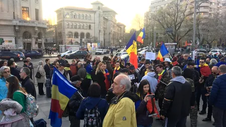 PROTESTE în Piața Universității. „Dictatura, instaurată aproape total.