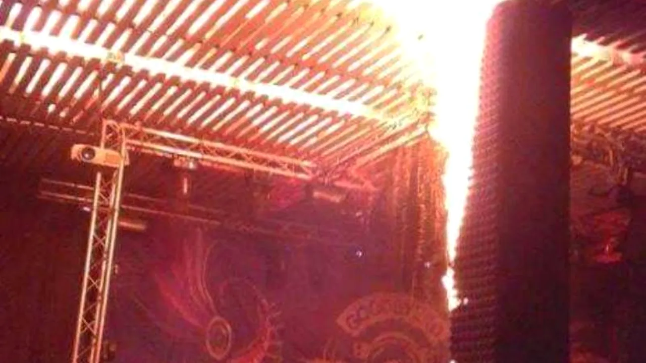 MAI: Două persoane rănite în incendiul din clubul Colectiv, transportate în Austria cu două aeronave