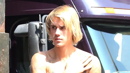 Justin Bieber se tratează pentru depresie și le cere fanilor să se roage pentru el: Mă simt deconectat și ciudat