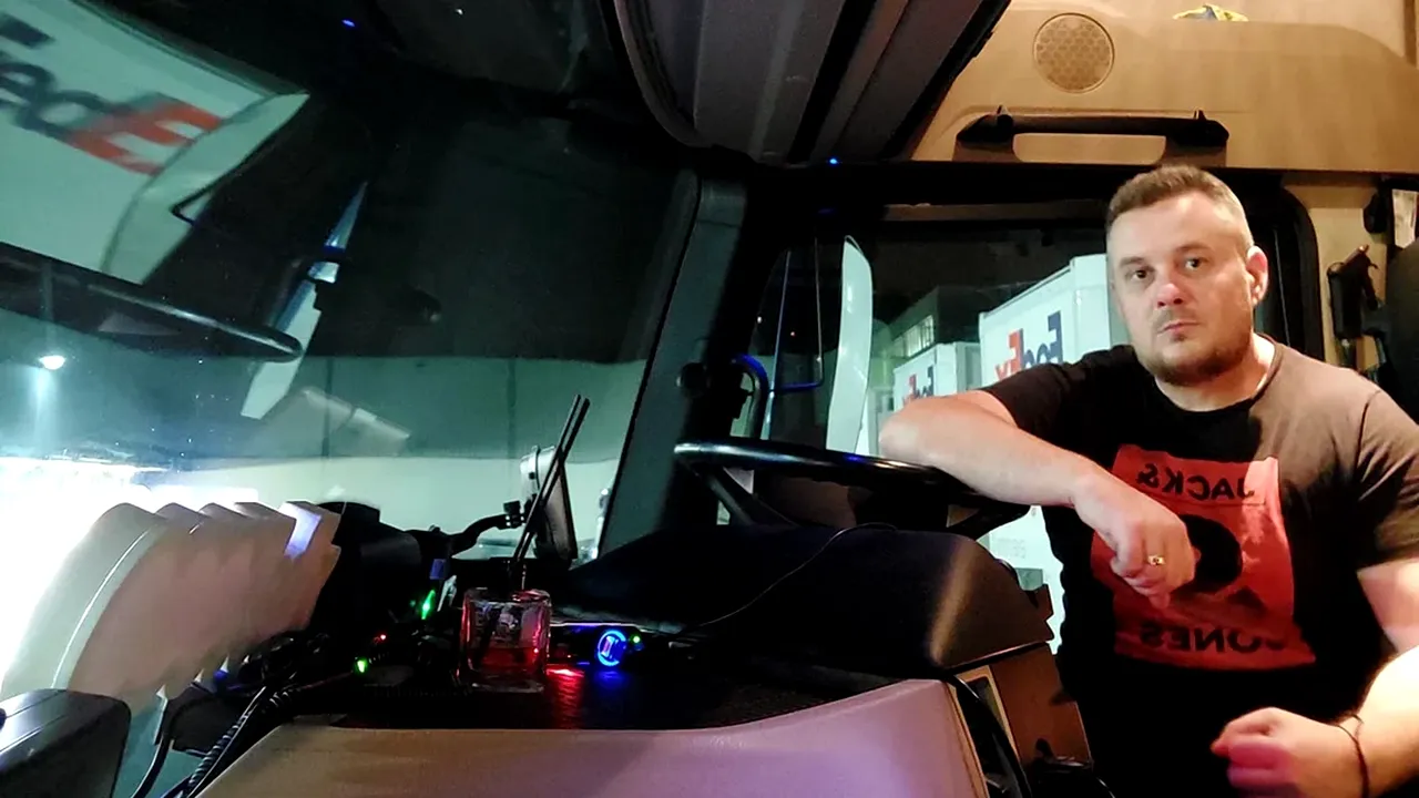 Mărturia unui șofer de TIR renumit. Ce spune despre hărțuirea conducătorilor auto romani: „Suntem ţintele preferate ale organelor de control”