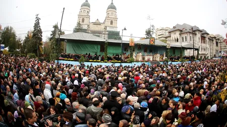Peretele unei clădiri abandonate, transformat de credincioși în „Zidul Plângerii