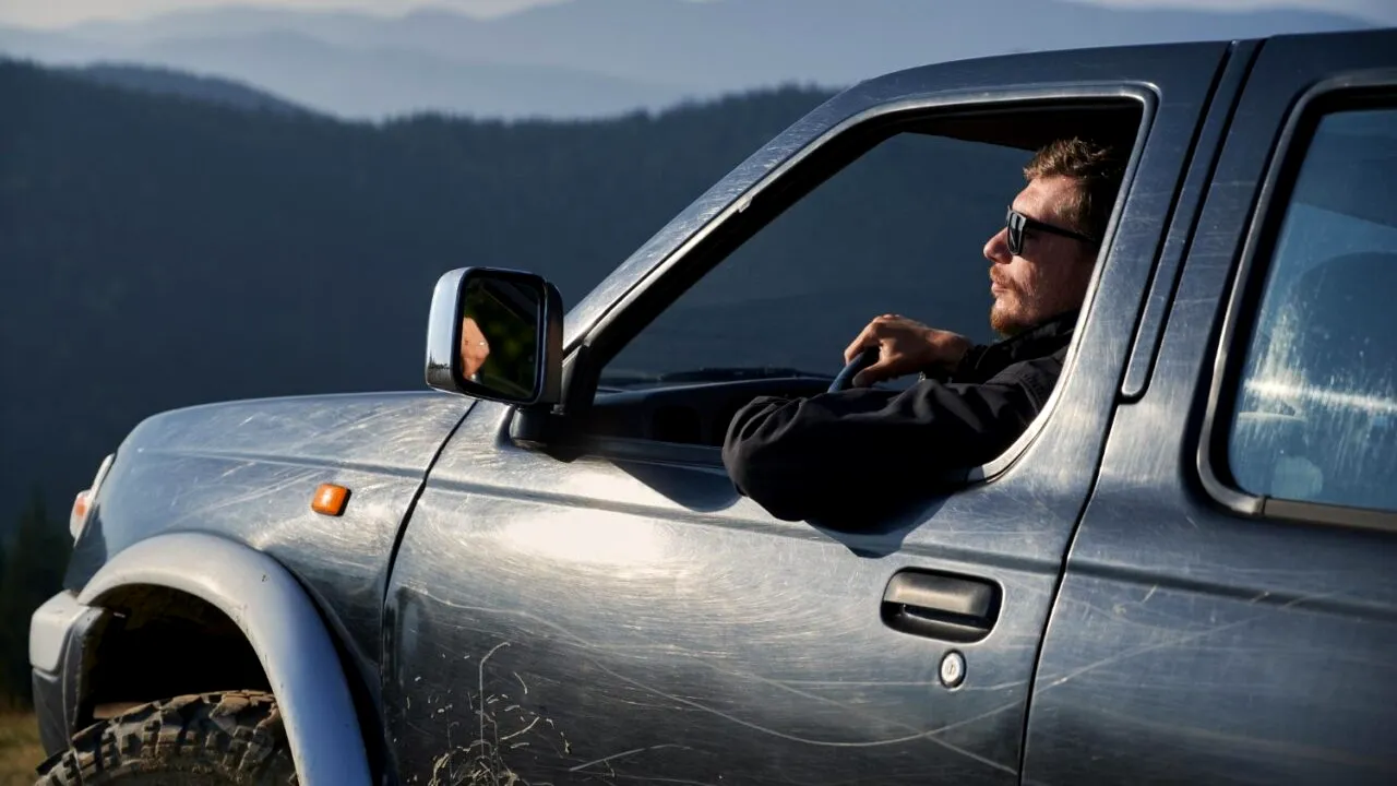 (P) Cele mai bune 6 modele de ochelari de soare pentru femei elegante în 2025