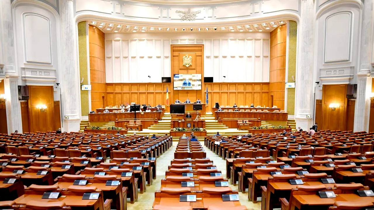 Senatul, convocat în sesiune extraordinară pentru pensiile funcționarilor UE