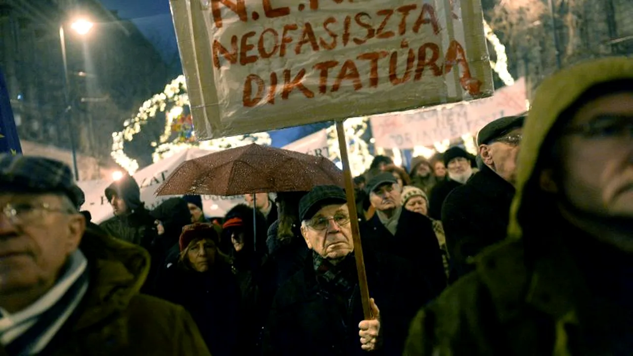 Mii de persoane au manifestat împotriva premierului ungar Viktor Orban. „Ne îngrijorează faptul că Guvernul Orban expune Ungaria influenței ruse