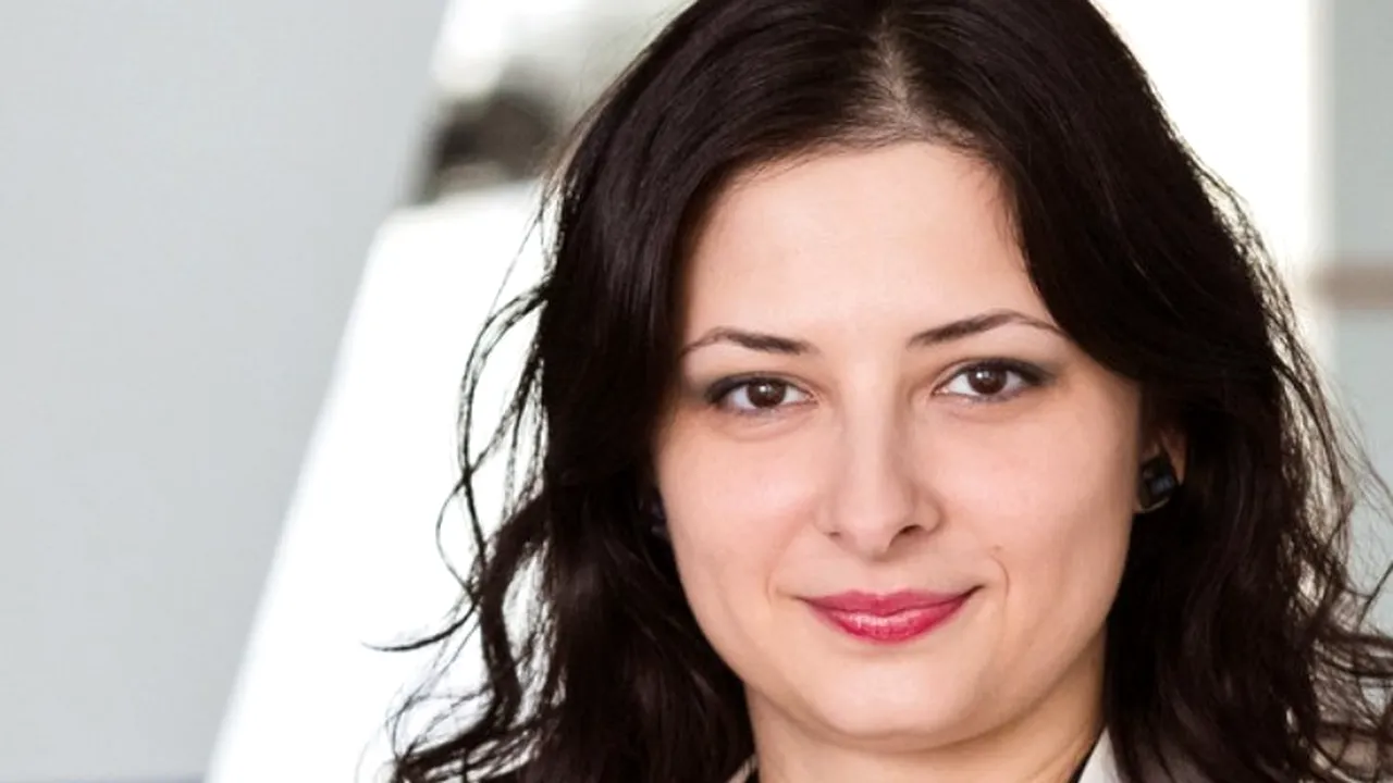 A început să lucreze din facultate, iar acum are 160 de angajați pe care îi plătește cu salarii de 1.000 de euro