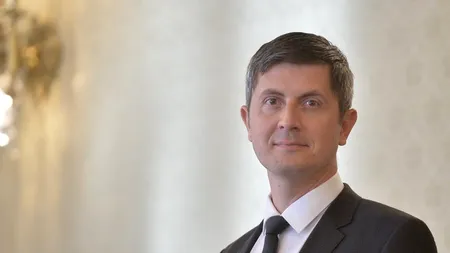 BEC: Mașinile cu însemnele electorale ale lui Barna nu sunt legale în campania electorală