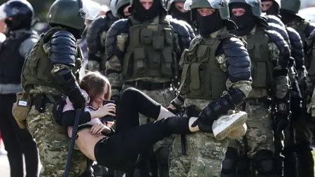 Peste 400 de persoane au fost arestate duminică în timpul protestelor din Belarus