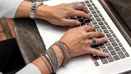 SFATURI. Primii pași în scrierea unei cărți