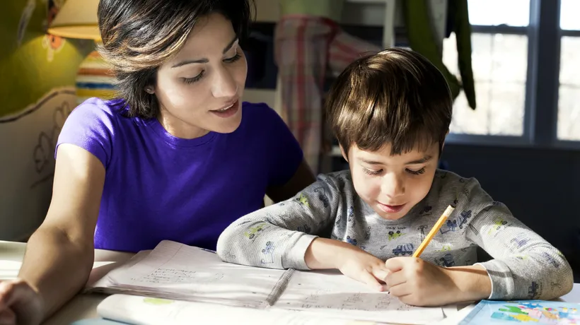 Adevărul despre note și temele pentru acasă. Greșeala frecventă pe care o fac părinții și profesorii