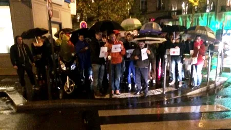 „În ploaie ne manifestăm, ca pe 16 să votăm!