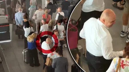 Ilie Bolojan, surprins în aeroport, în Oradea, la coada de îmbarcare. S-a salutat și fotografiat cu oamenii