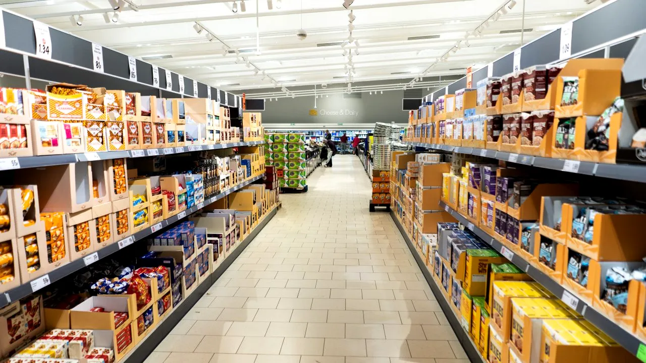 Lidl aduce noi oferte în săptămâna 9-15 august. Care sunt produsele cu reduceri de preț de până la 40%