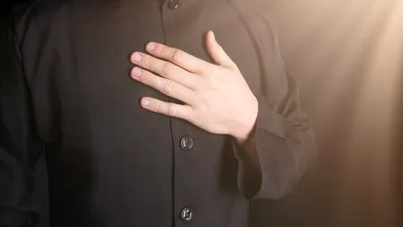 Un tânăr „încoronat” drept 