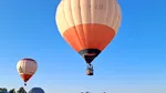 Experiență unică. Cât costă un zbor cu balonul cu aer cald