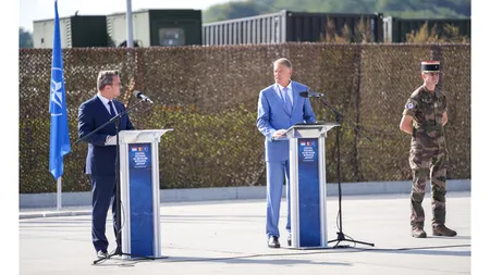 VIDEO | Președintele Klaus Iohannis și premierul Luxemburgului au discutat cu militarii NATO staționați la baza Cincu