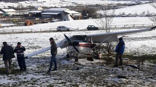 Avion de mici dimensiuni, prăbușit la scurt timp după decolare pe Aerodromul Măgura, Cisnădie. Care este starea celor doi piloți