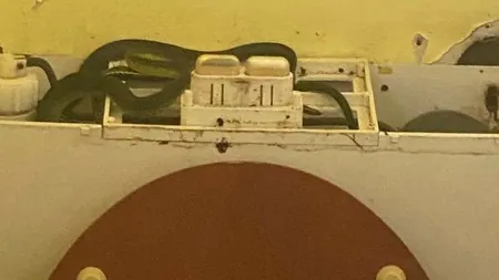 I-au spus să își dea foc la casă după ce a descoperit de ce i se stricase toaleta. Ce s-a întâmplat de fapt