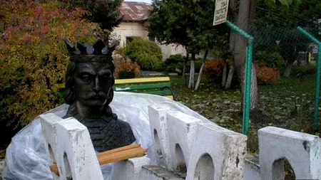 Bustul lui Ștefan cel Mare din Tecuci a dispărut. Lucrarea avea 1,5 tone