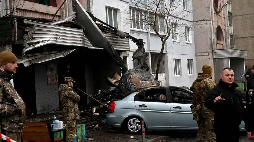 Imagini de la locul tragediei din Ucraina. Un elicopter s-a prăbușit lângă o creșă. Trei copii au murit