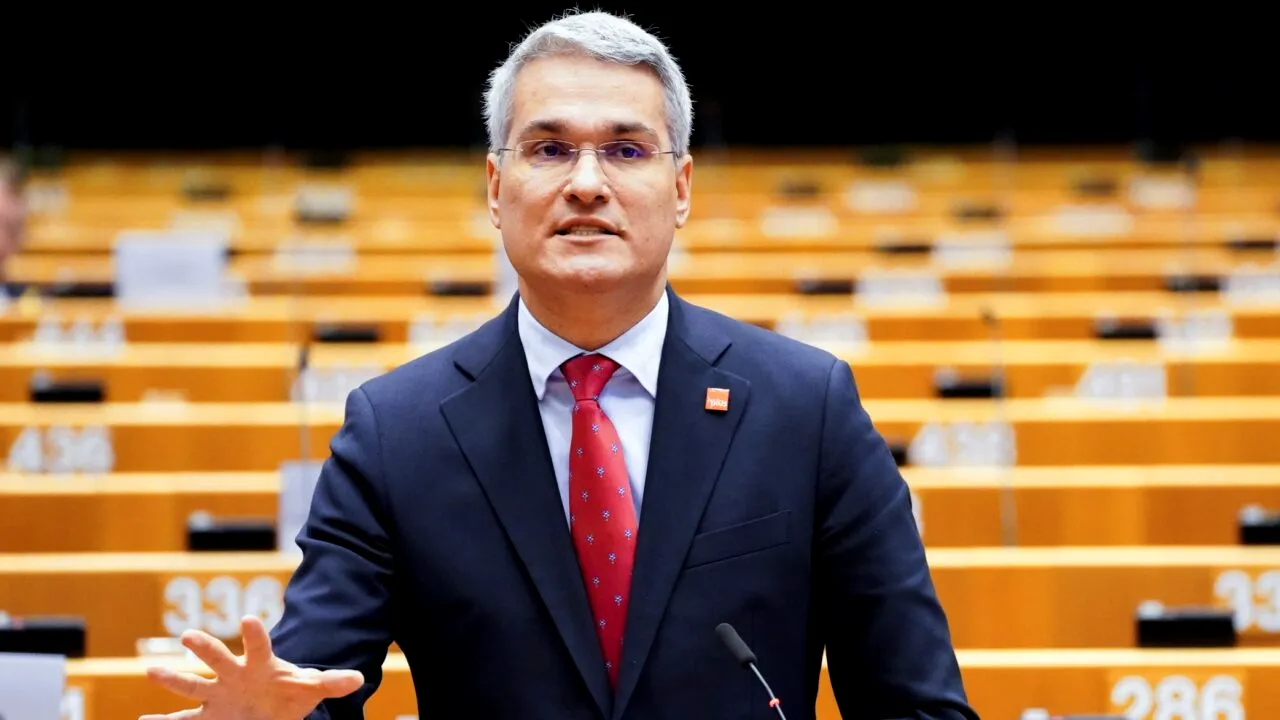 Europarlamentarul Dragoș Pîslaru: „Avem șansa de a crea un mini PNRR pentru industrie”. MIZĂ de 10 miliarde de euro