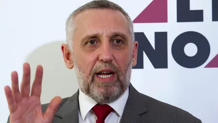 „Dacă ia foc casa și lumea vine să arunce cu apă, mai întrebi din ce partid face parte?